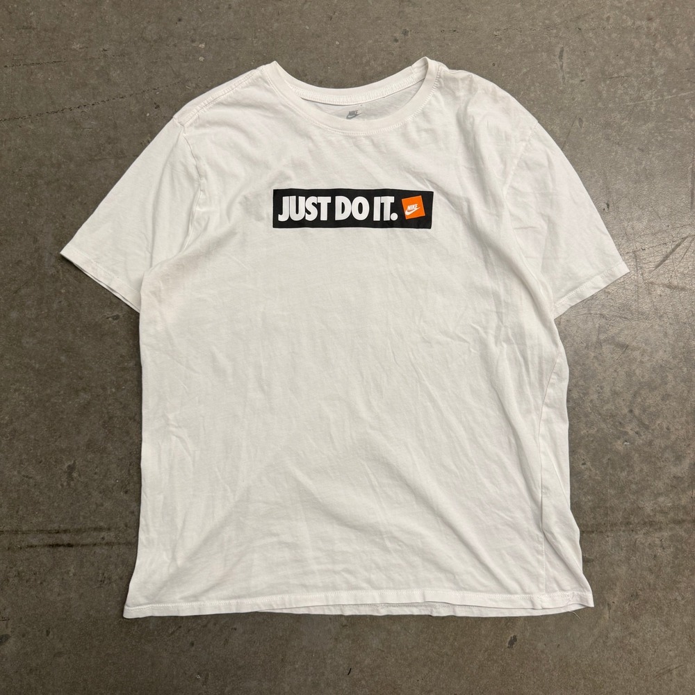 Nike Mens Just Do It Box Logo Graphic T-Shirt White XL Athletic Cut Short Sleeve